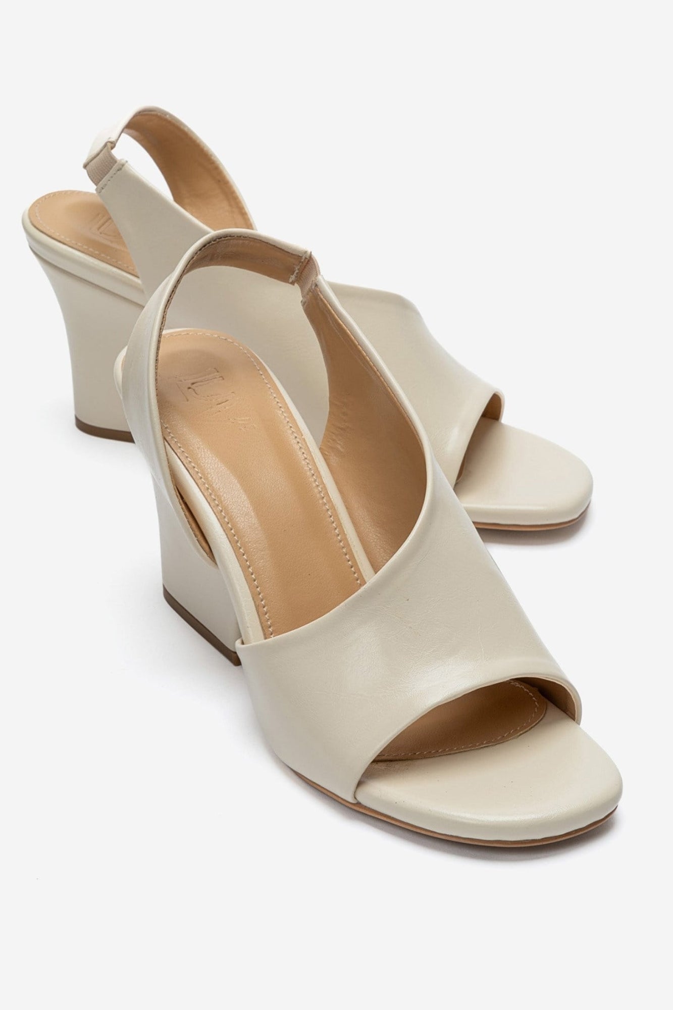 ZYRA - Off-White Block Heel Pump (Women)