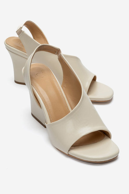 ZYRA - Off-White Block Heel Pump (Women)
