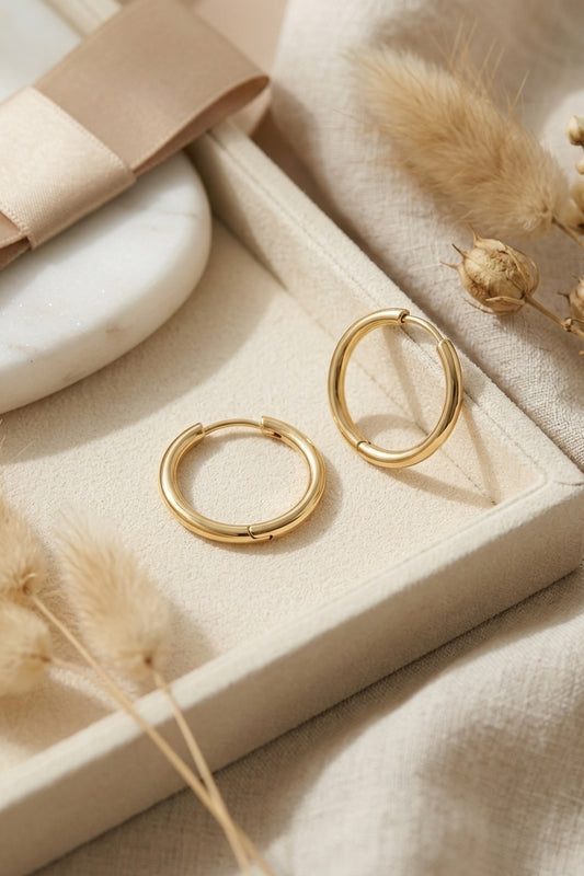 Amelie Classic 14k Gold Hoop Earrings