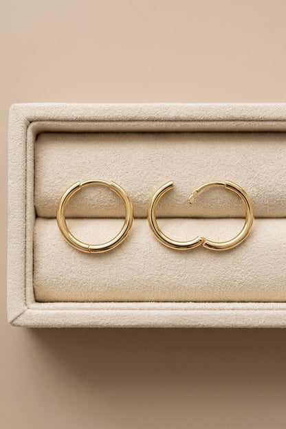 Amelie Classic 14k Gold Hoop Earrings