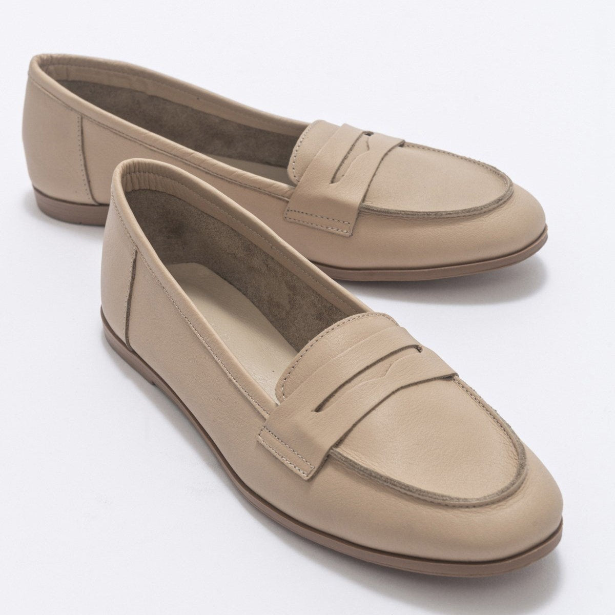 Dorothy - Beige Leather Loafers
