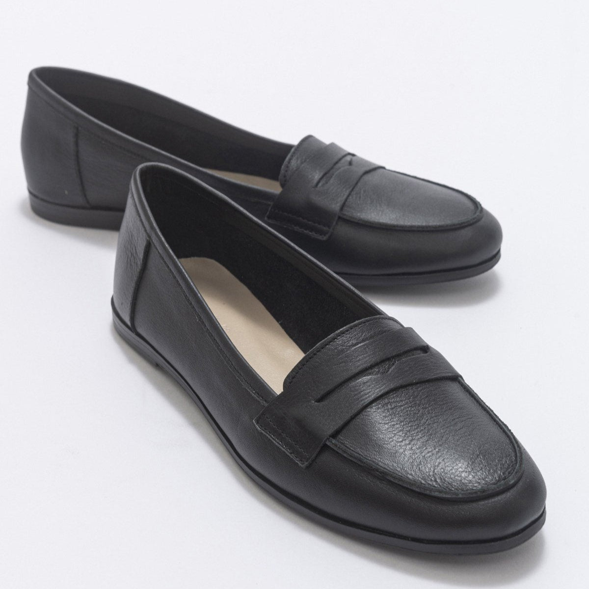 Dorothy - Black Leather Loafers