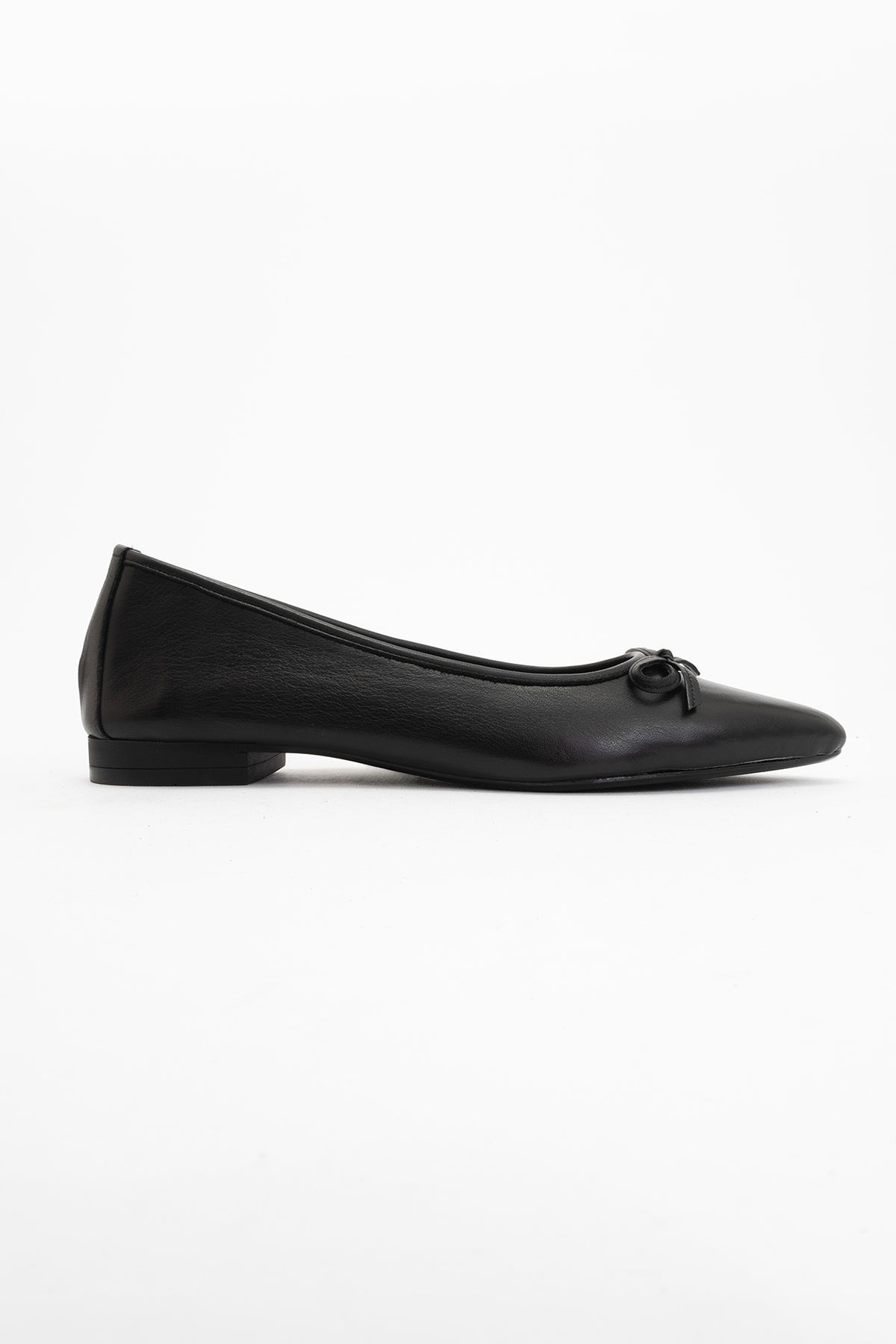 Ruby - Black Pointed Toe Leather Flats