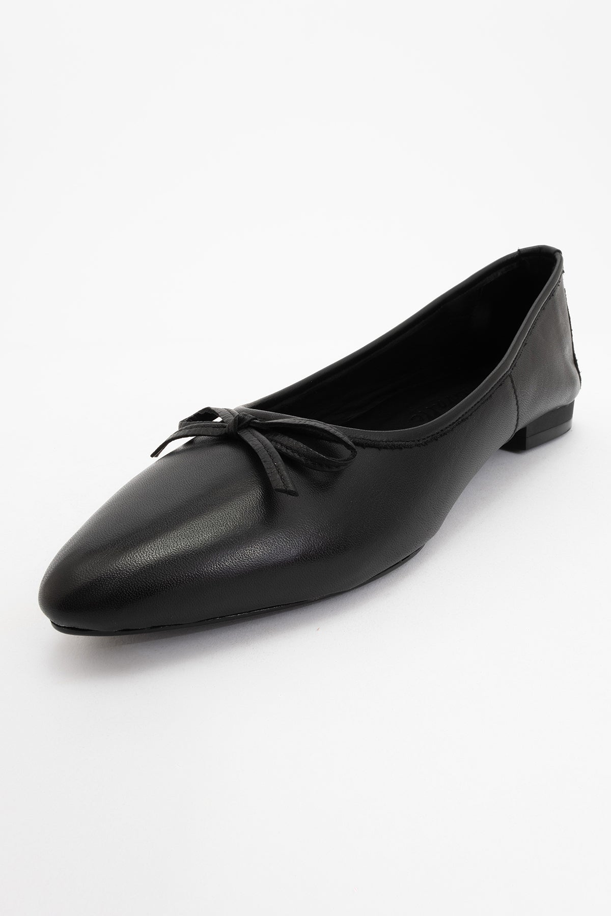 Ruby - Black Pointed Toe Leather Flats