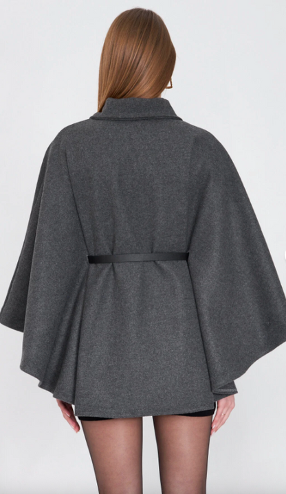 Abrigo Poncho de Punto con Cinturón Lavina