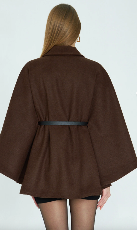 Abrigo poncho de punto con cinturón Lavina