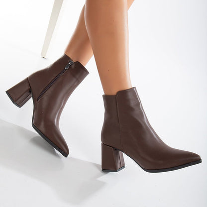Vegan ankle-high boots, brown ankle-high boots, sustainable ankle-high boots, cruelty-free ankle-high boots, eco-friendly ankle-high boots, vegan leather brown boots, women’s brown ankle boots, stylish brown ankle boots, faux leather ankle-high boots, brown vegan boots.