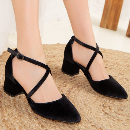 Dolly - Black Velvet Pumps