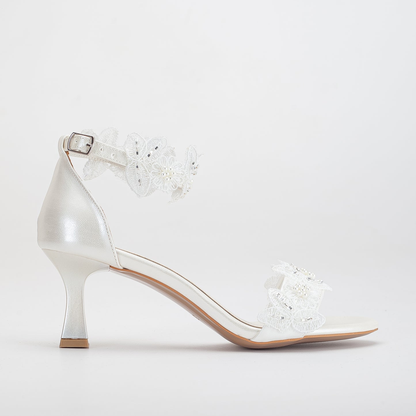 Birdie - Ivory Lace Bridal Sandals with Pearls