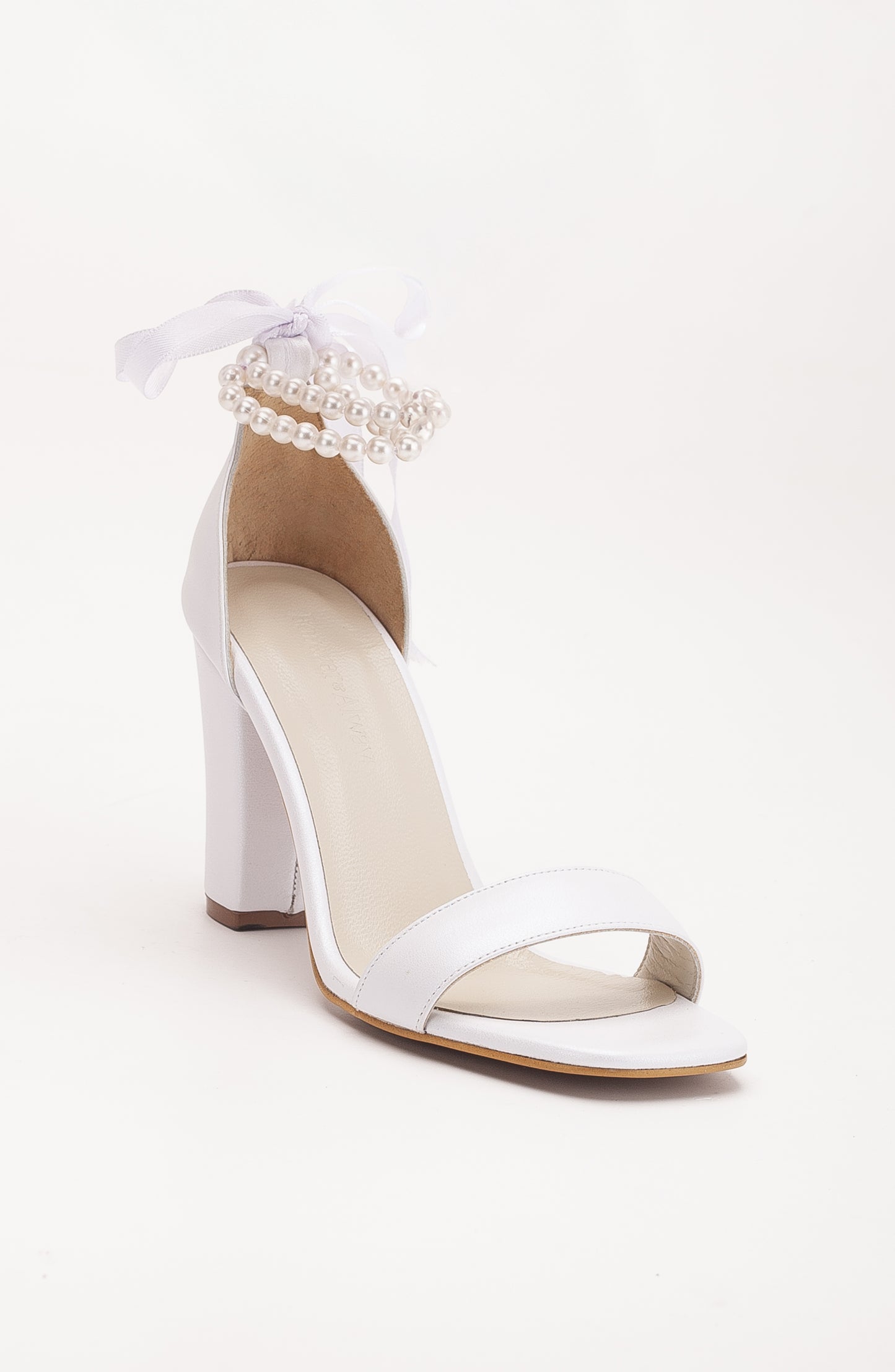 Dina - Ivory Bridal Leather Sandals with Pearls