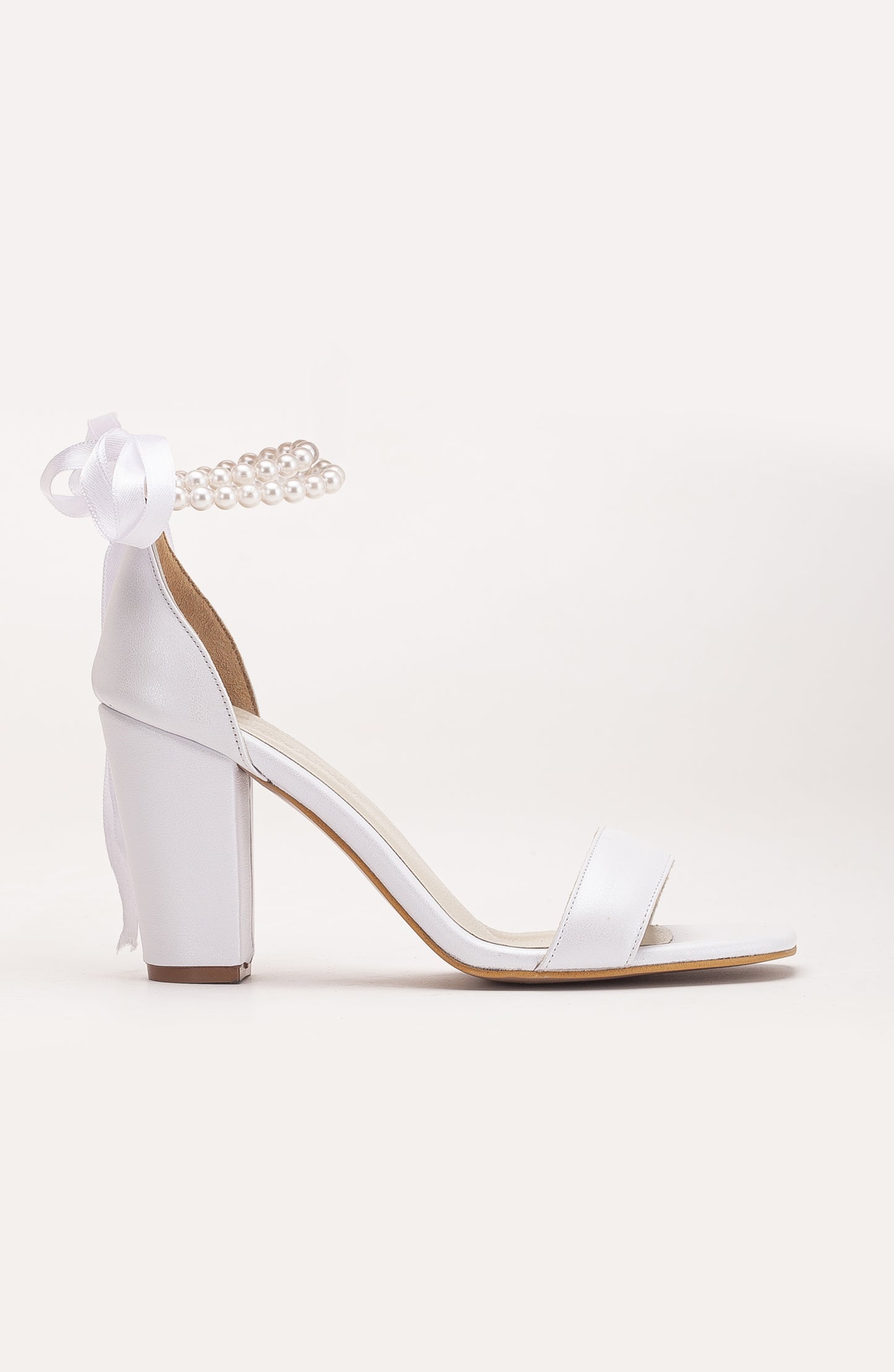 Dina - Ivory Bridal Leather Sandals with Pearls