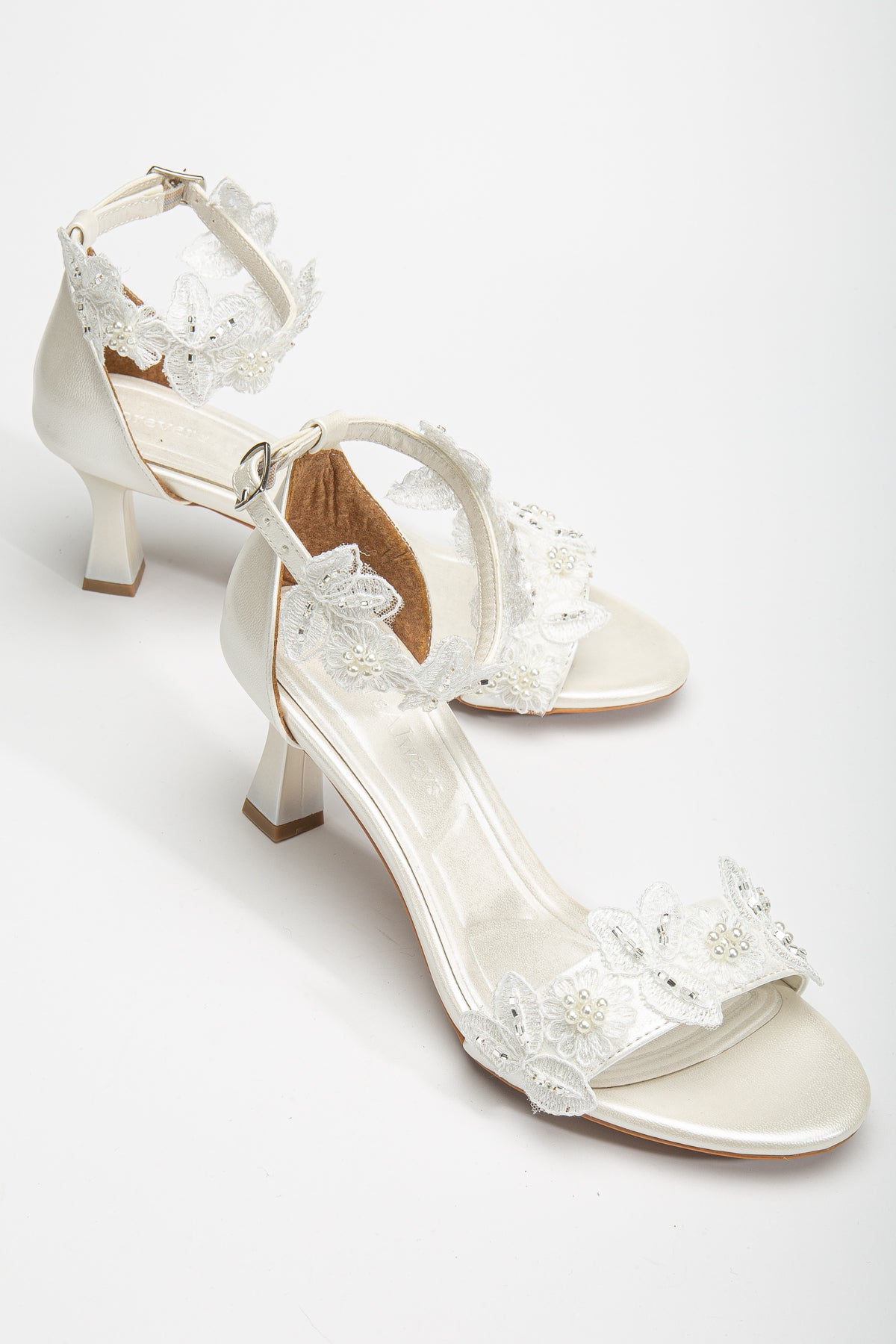 Birdie - Ivory Lace Bridal Sandals with Pearls