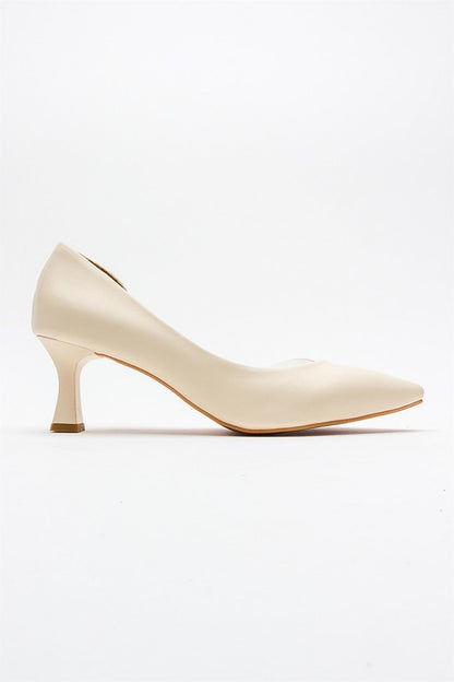 Vera Cream Glitter Pointed Toe Pump (Women)