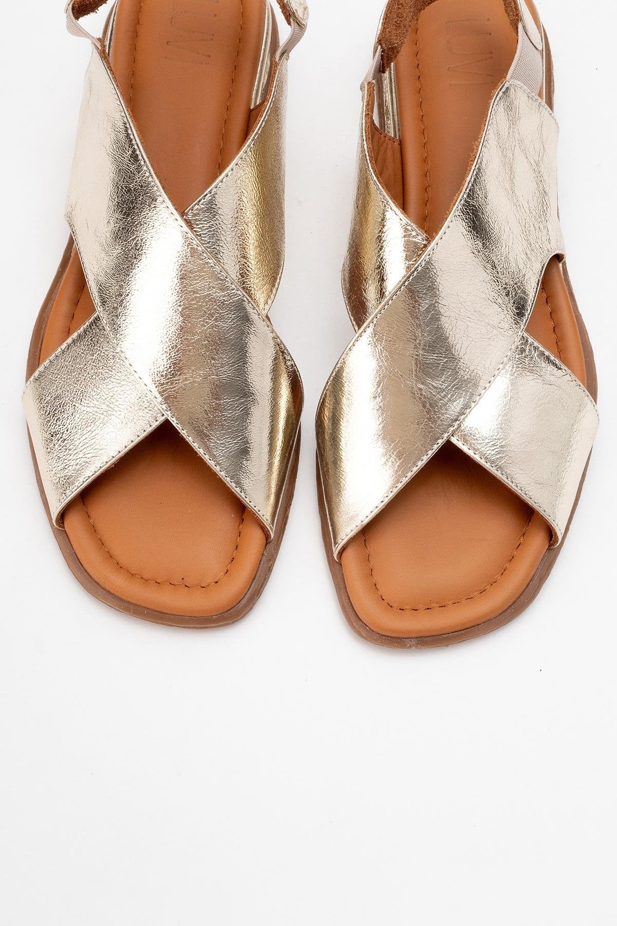 706 - Gold Leather Thong Sandals (Women)