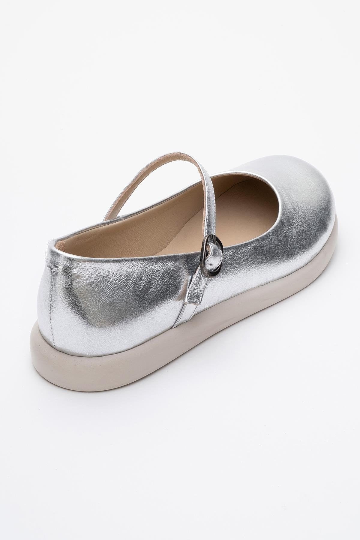 ANISA Silver Leather Strap Flat (Women)