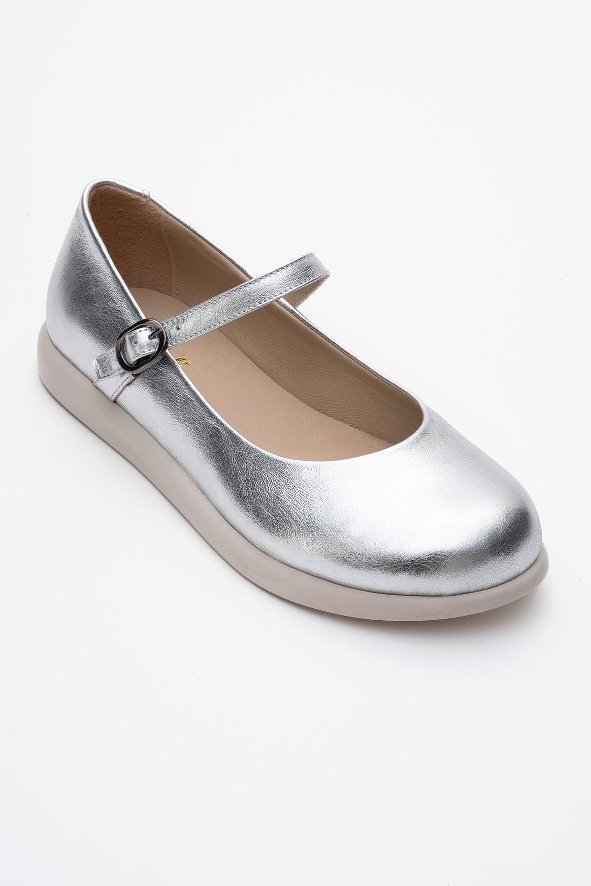 ANISA Silver Leather Strap Flat (Women)