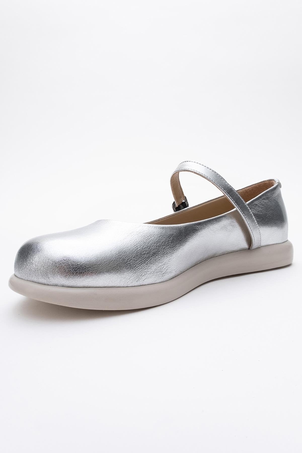 ANISA Silver Leather Strap Flat (Women)