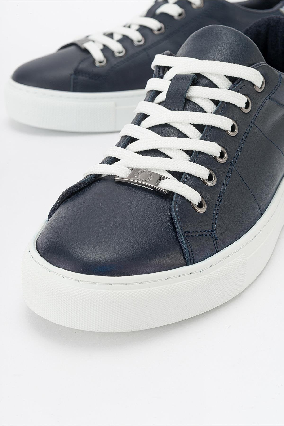 Ayverie - Navy Leather Sneaker (Women)