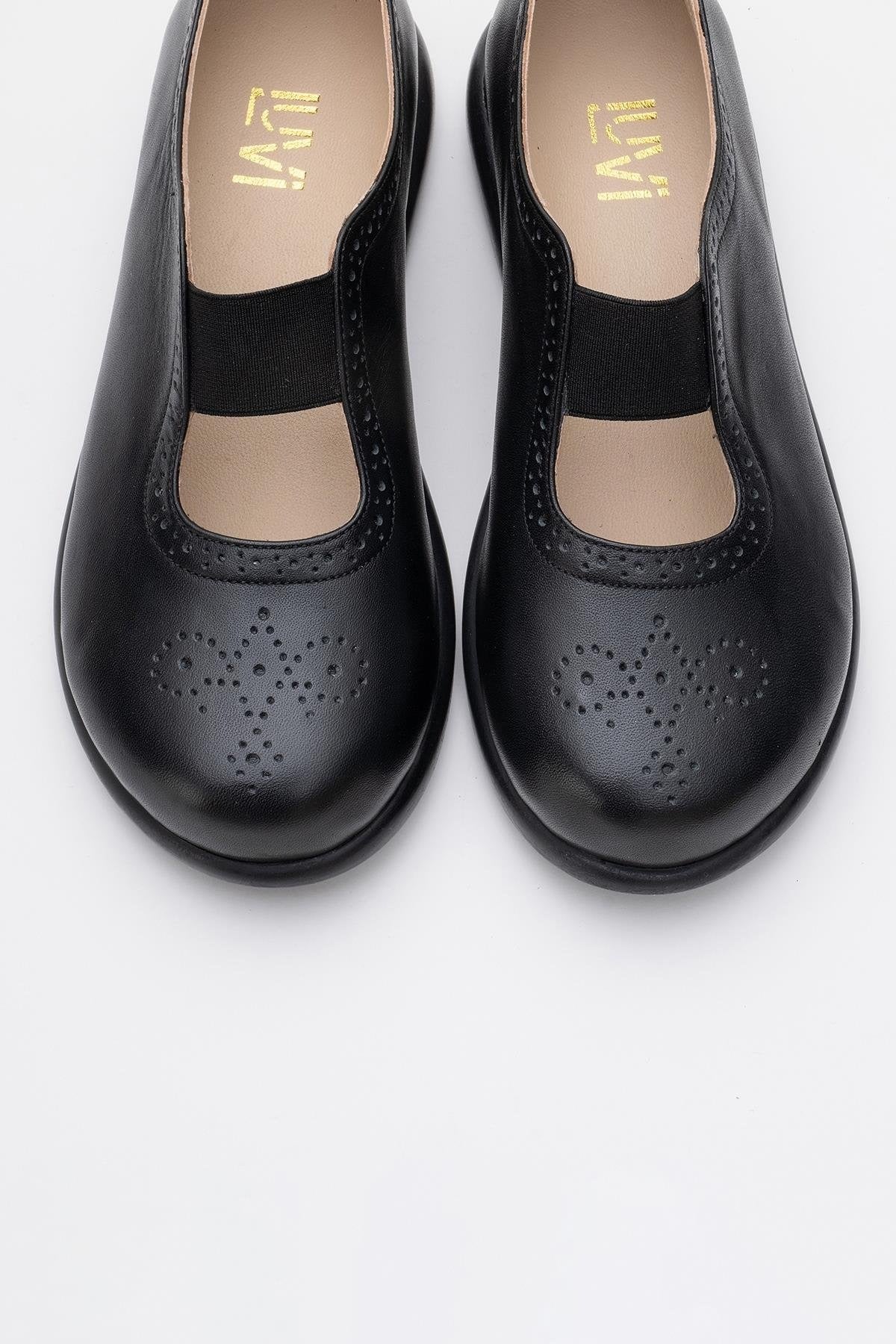 CHELLE Black Elastic Leather Flat (Women)