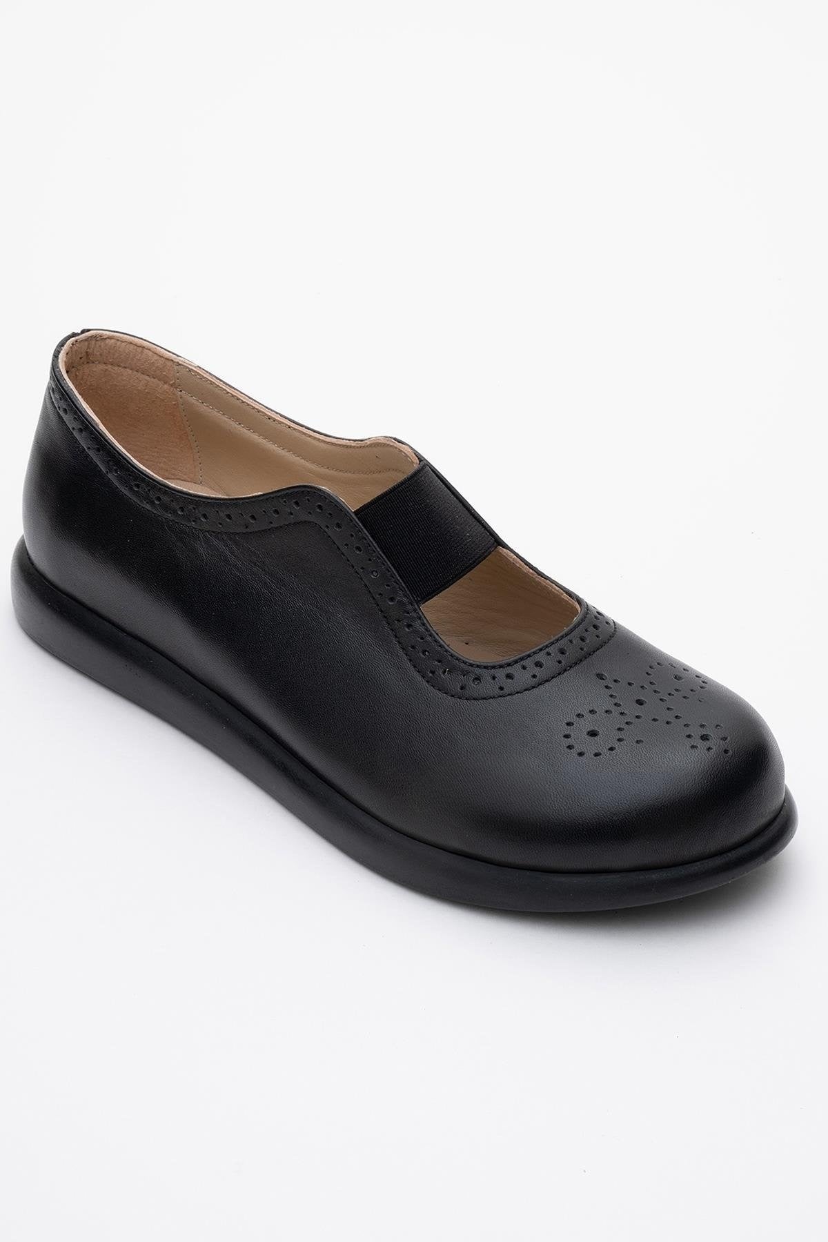 CHELLE Black Elastic Leather Flat (Women)