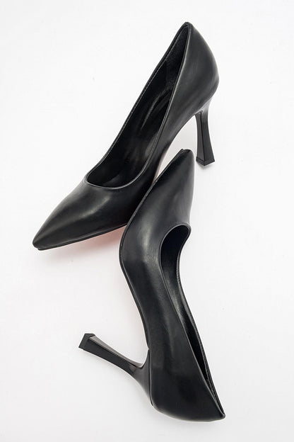 Forest Black Cilt Pointed Toe Pump (Women)