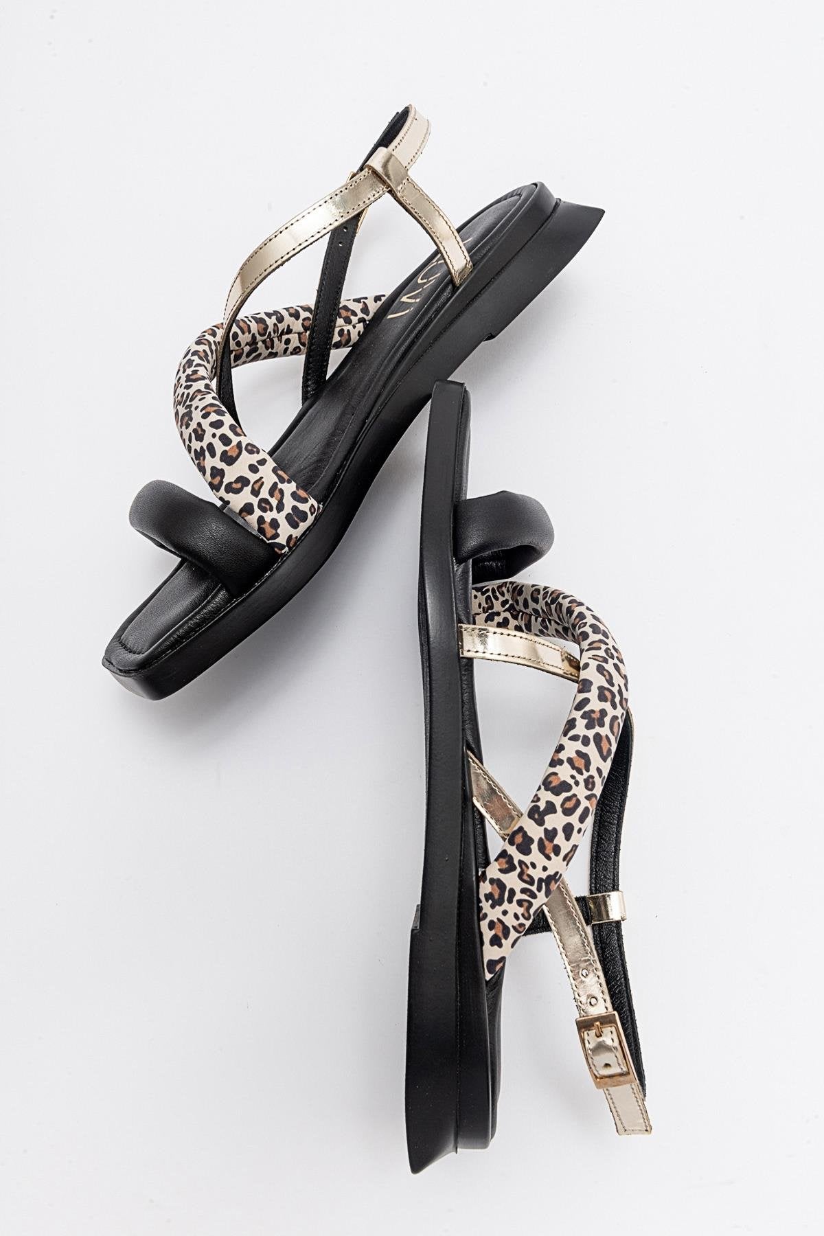 Leamil - Black Leather Sandal (Women)
