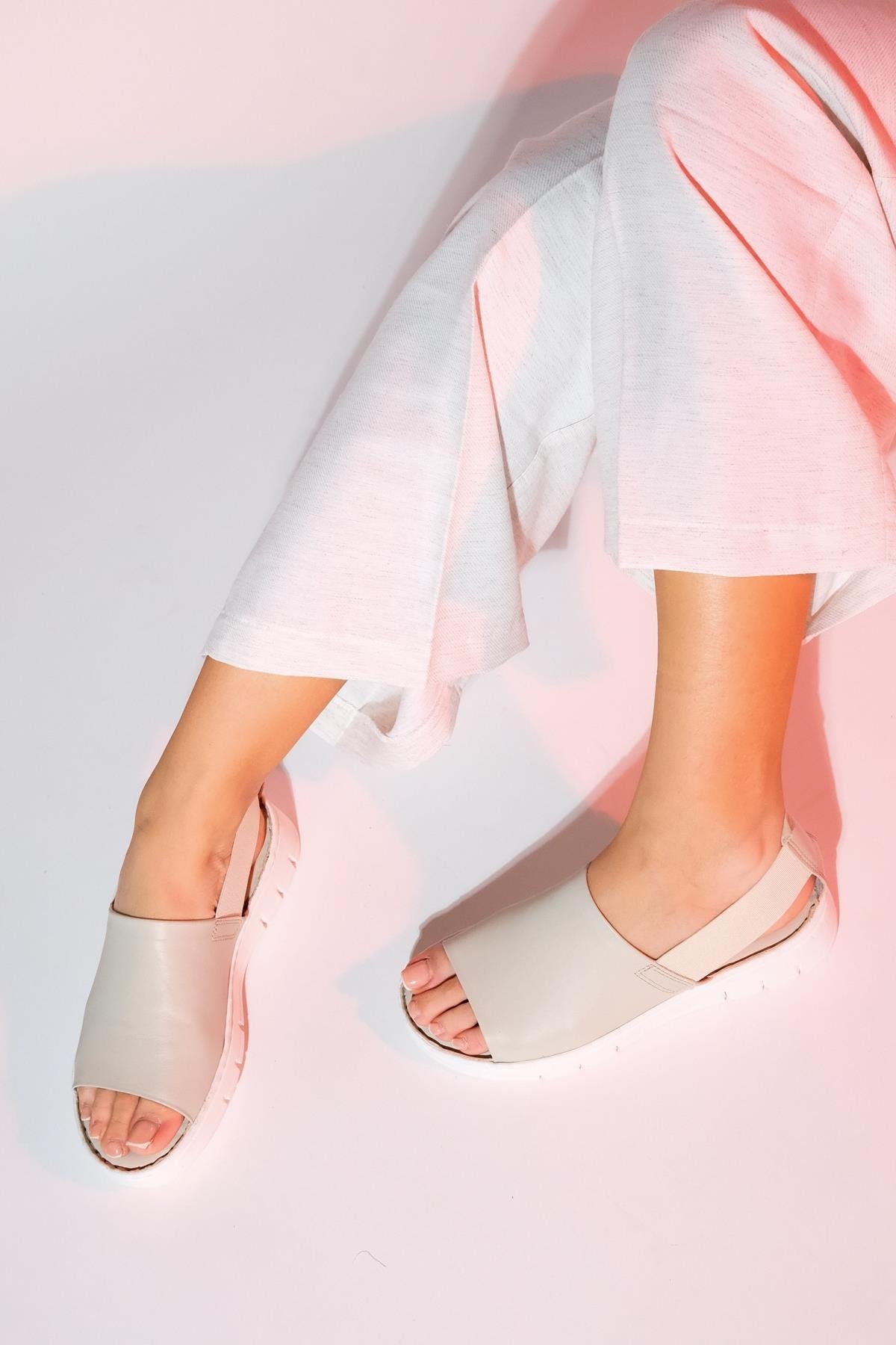 Londoi - Beige Elastic Strap Leather Sandal (Women)