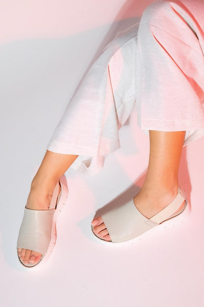 Londoi - Beige Elastic Strap Leather Sandal (Women)