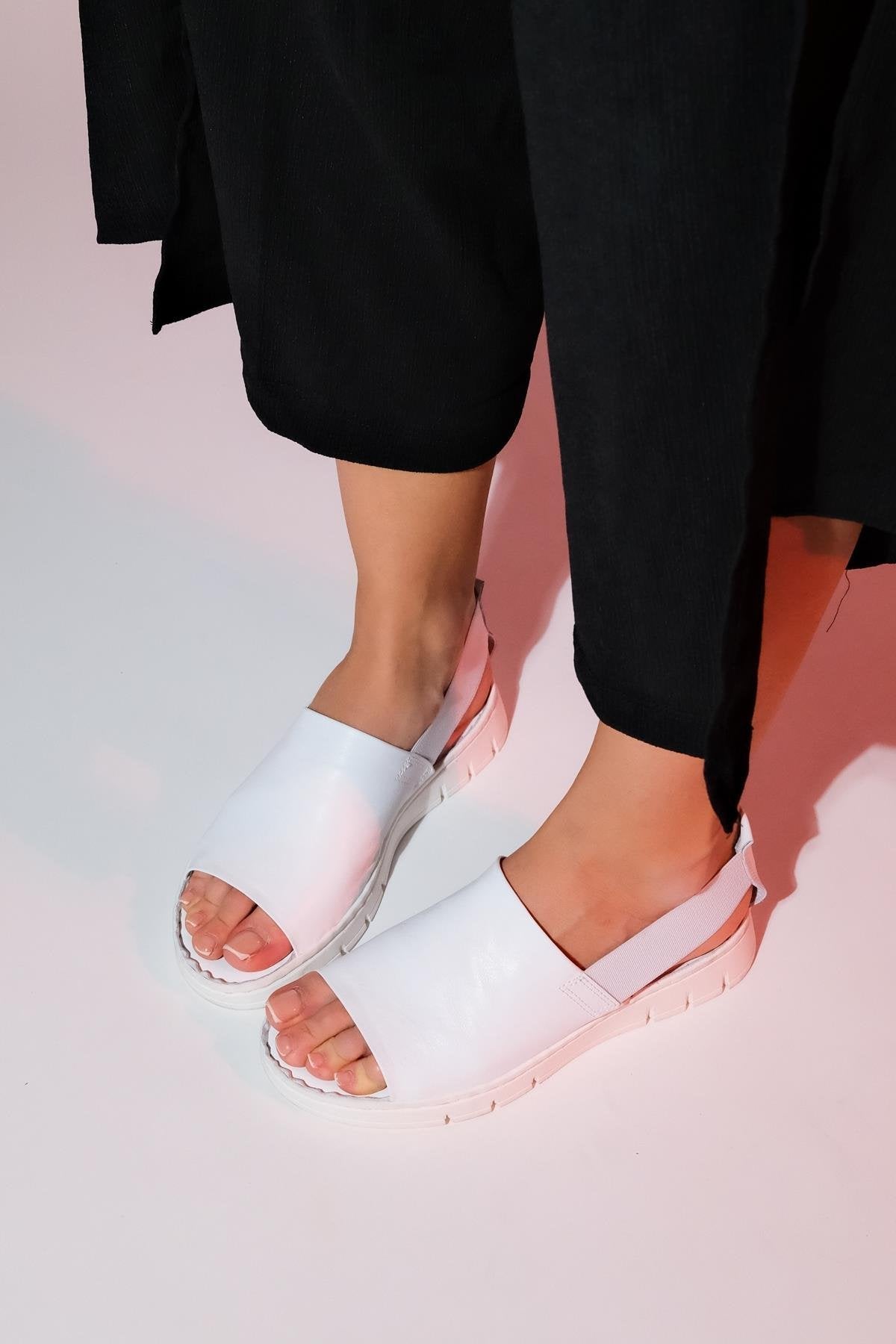 Londoi - White Elastic Strap Leather Sandal (Women)