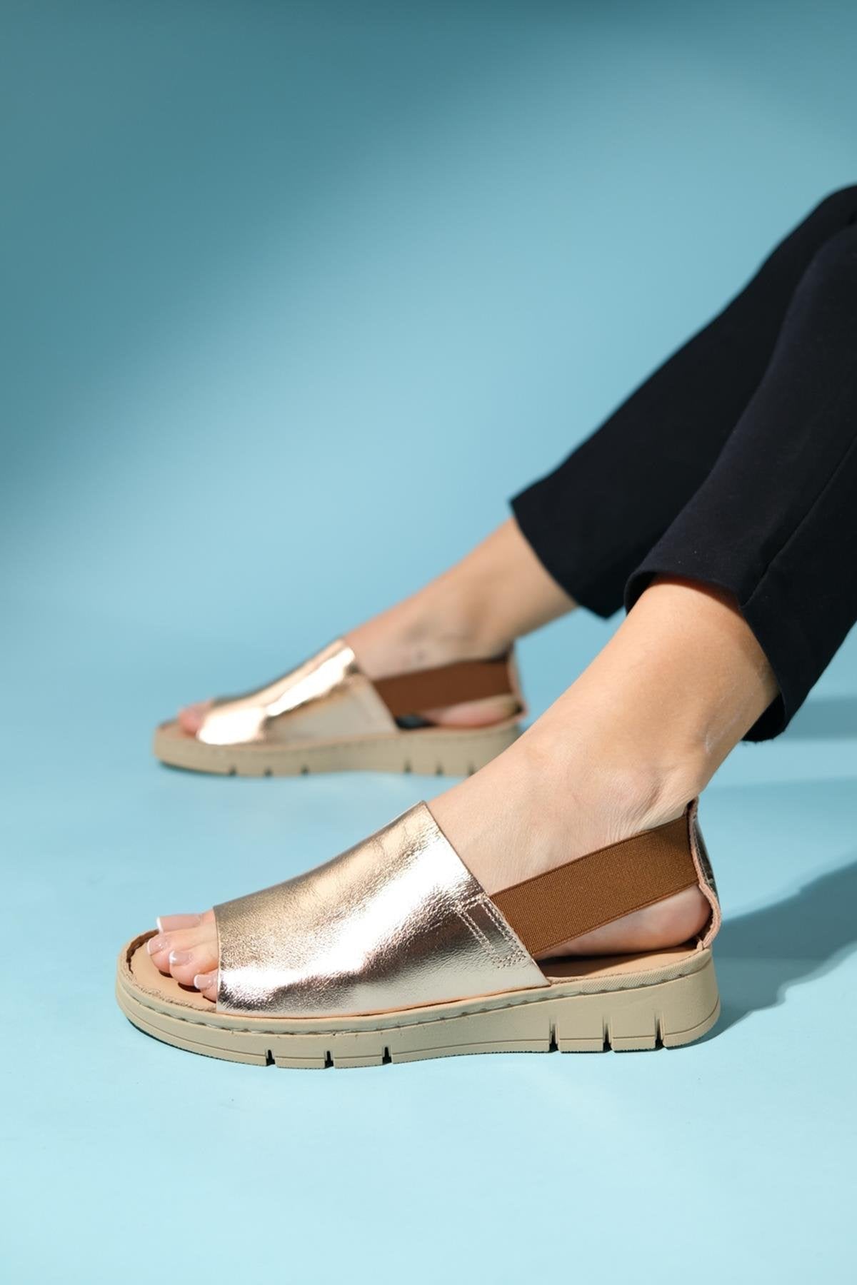 Londoi - Golden Elastic Strap Leather Sandal (Women)