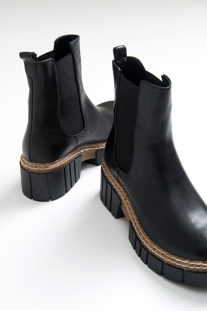 Luz Black Cilt Block Heel Boot (Women)