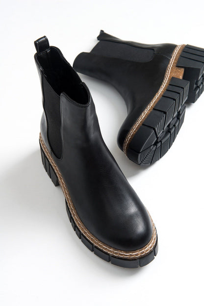 Luz Black Cilt Block Heel Boot (Women)