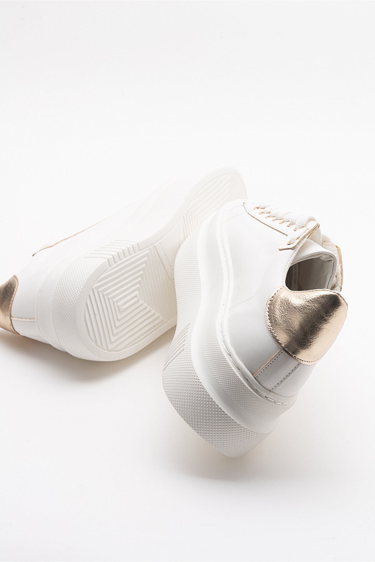 Violette - White Platform Sneakers