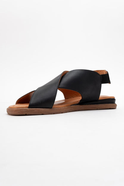 706 - Black Leather Thong Sandals (Women)