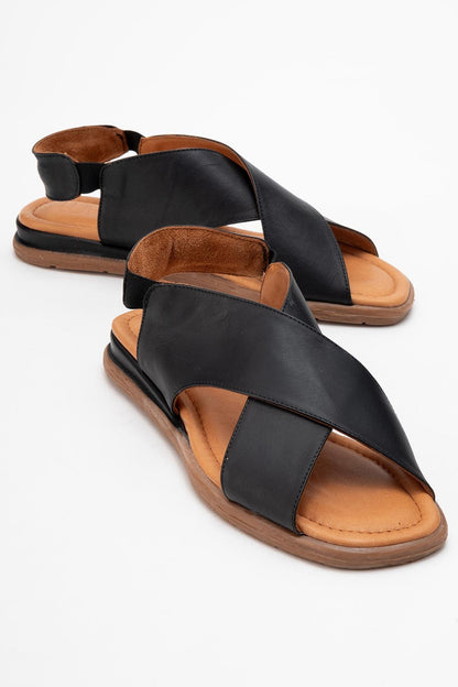 706 - Black Leather Thong Sandals (Women)