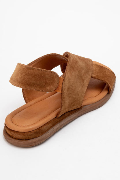 706 - Cognac Brown Leather Thong Sandals (Women)