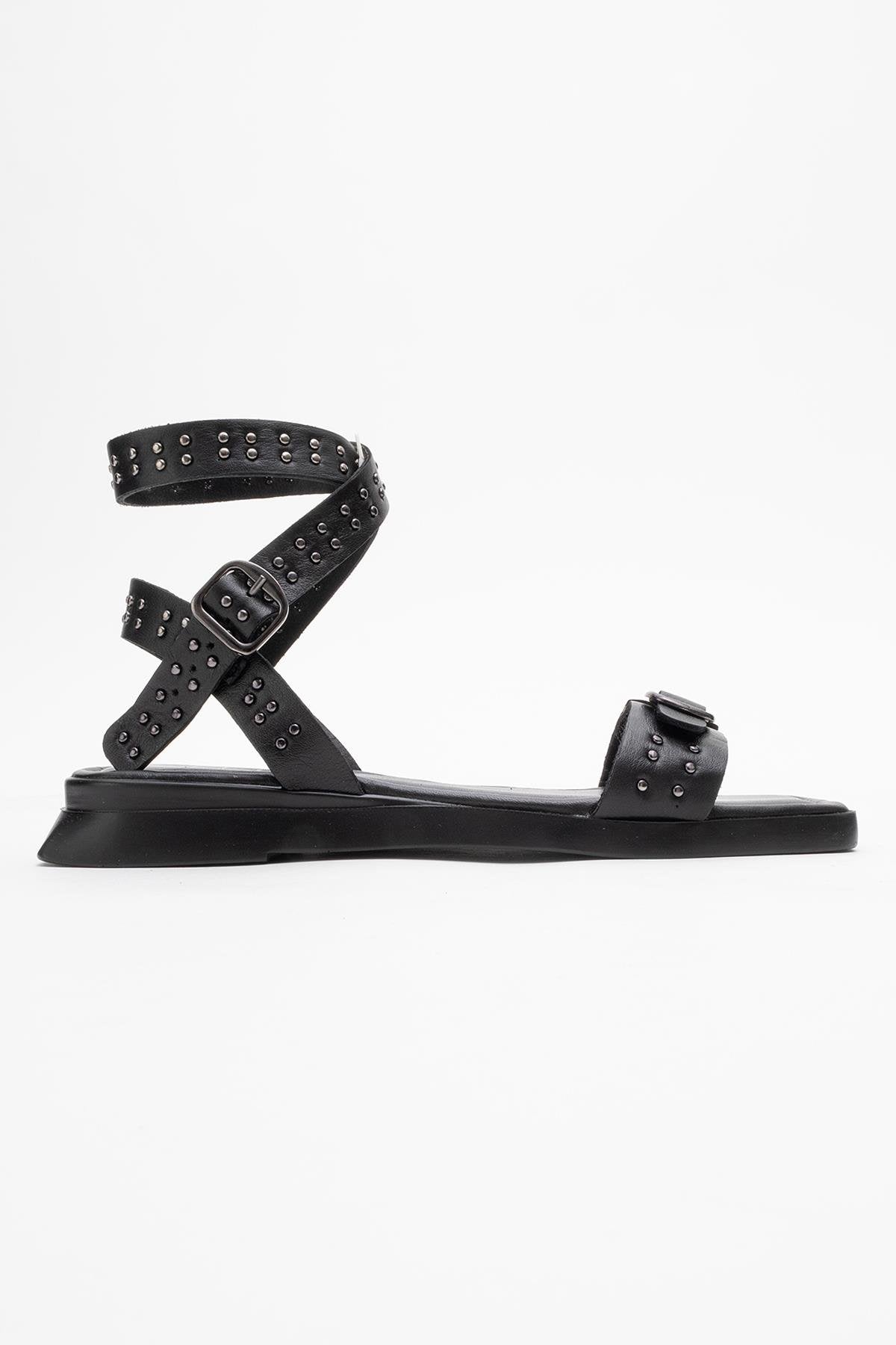 Carril - Black Leather Sandal (Women)