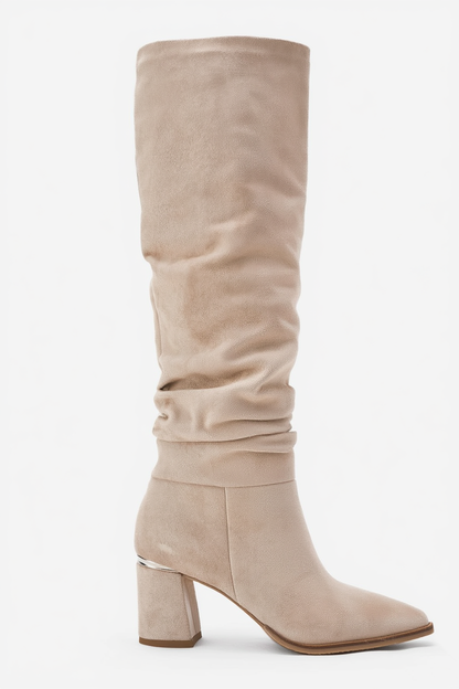120 - Bota alta de tacón ancho de ante color beige (mujer)