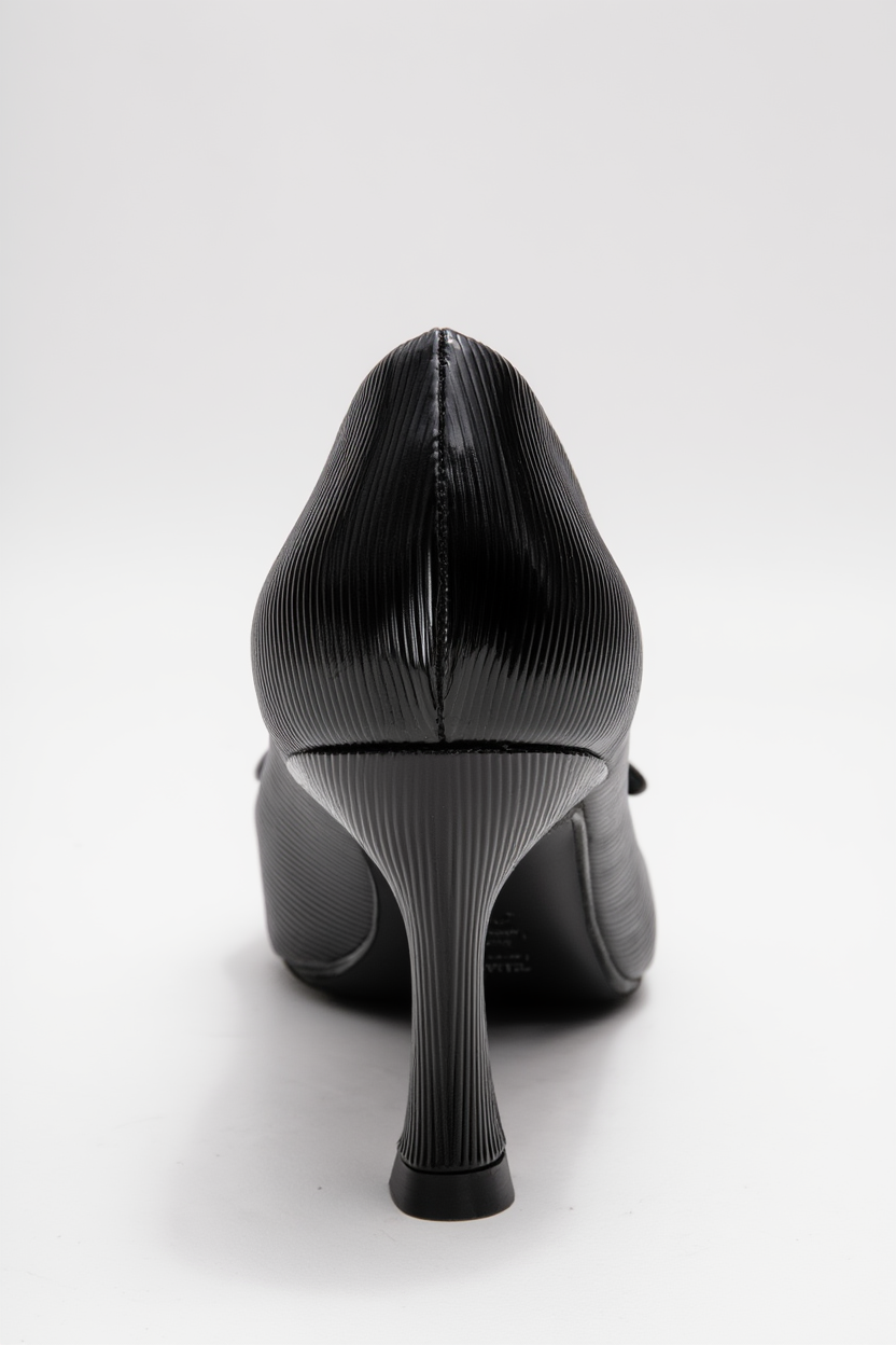 Astra - Zapatos de tacón de punta con hebilla negra (Mujer)