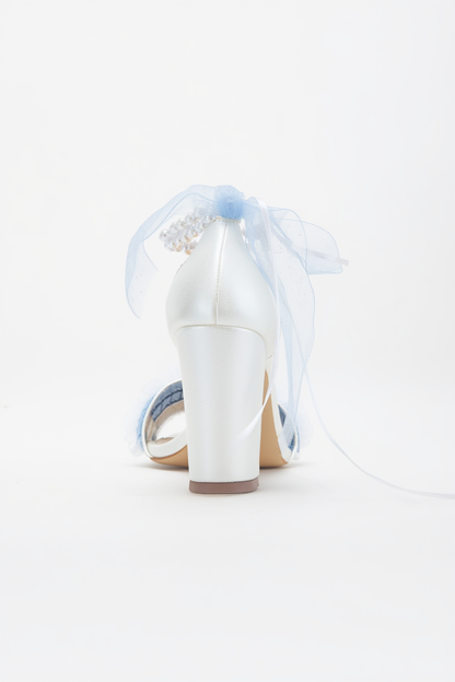Michelle - Sandalias de novia de encaje color azul bebé y marfil con perlas