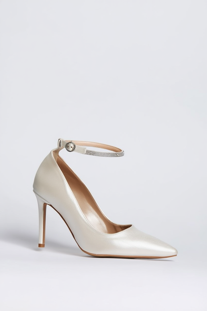 Adelina - Zapatos de Tacón con Punta de Aguja y Tira al Tobillo de Color Marfil (Mujer)
