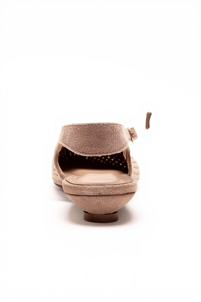 AVIVA - Zapatos de tacón bajo con punta fina de cuero genuino color beige (Mujer)