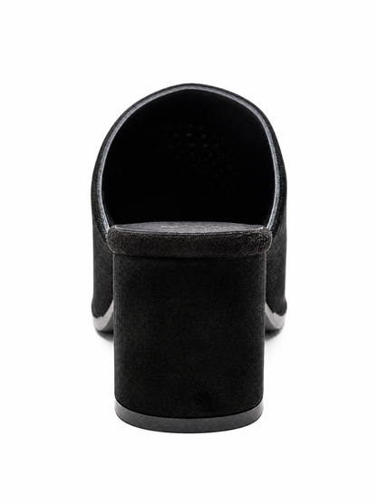Toen Black - Back View AI 4K