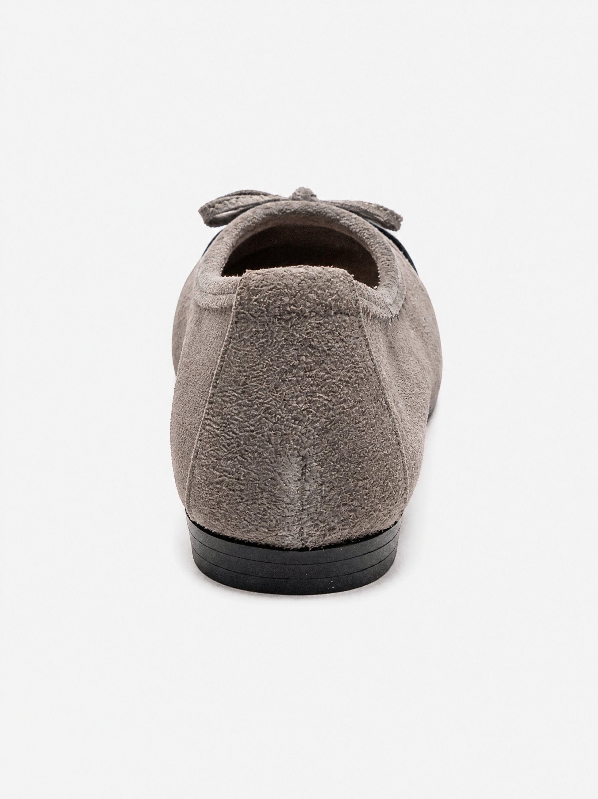 Boleo Gray - Back View AI 4K