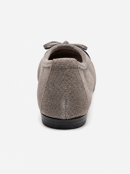 Boleo Gray - Back View AI 4K