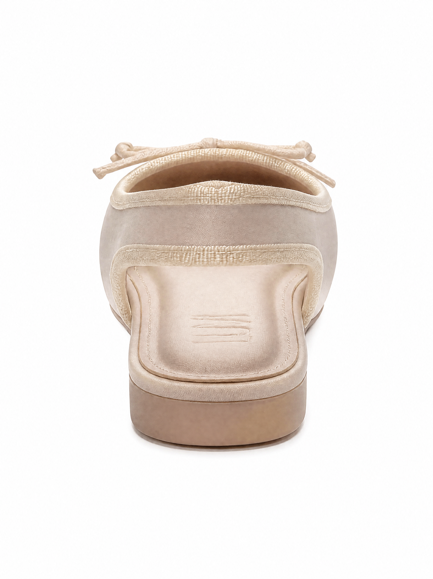 Zelvia Beige - Back View AI 4K