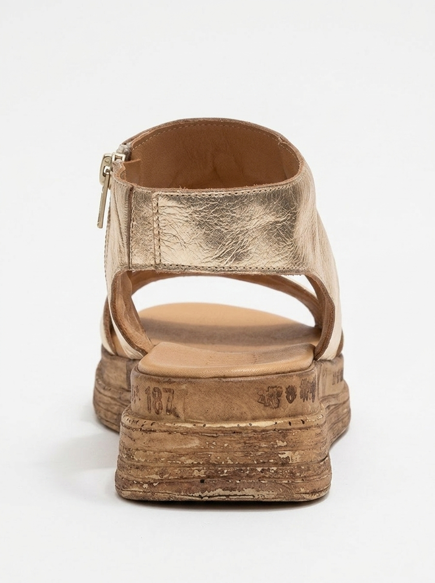 Sandalia plana de cuero dorado con cremallera lateral Lunas (Mujer)