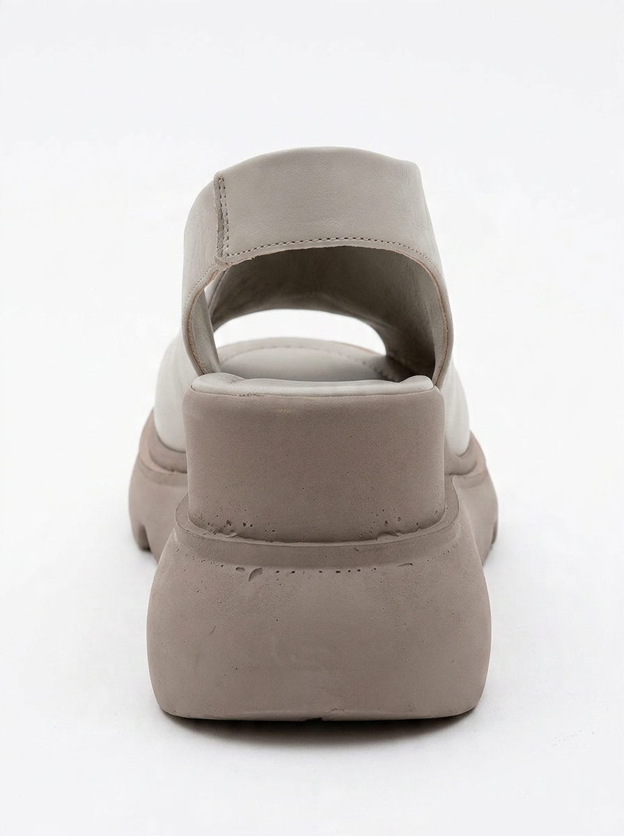 Agusto - Sandalia de plataforma de cuero beige (Mujer)