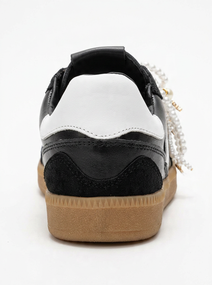 Taren - Zapatillas de cuero negro con hebilla de perlas (mujer)