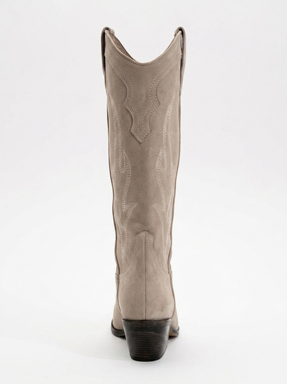 Pietro - Bota vaquera alta de ante beige para mujer